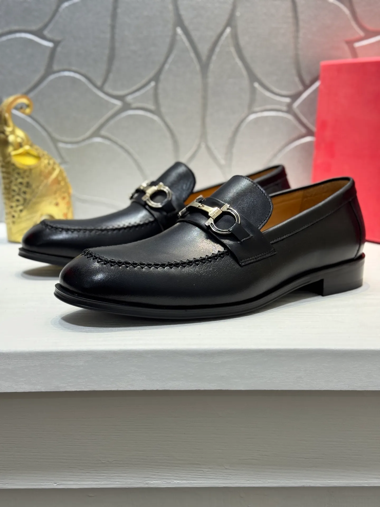 Men's men's shoes 💰480 [New style] 🐠🐠New Ferragamo [Ferragamo] top imported suit men's shoes 💯 Official website original copy, product materials: selected imported embossed calfskin + luxury hardware buckle accessories ~ imported water-dyed cow 🐂 leather lining. Strong three-dimensional visual effect, original combination outsole, multiple colors available😘 Size: 39-44 (customized at 45.46.47